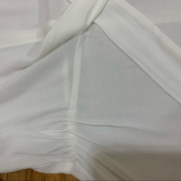 Bershka Romantic White Blouse with 3/4 Sleeves Women's Size Medium Flowy Boho - Picture 10 of 10